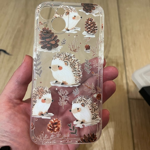 iPhone 13 Case TRANSPARENT Hedgehogs Pine Cones Snow - Picture 5 of 6